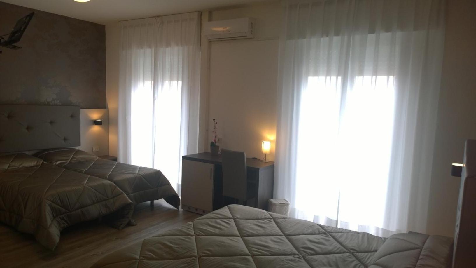 Hotel Gambrinus ลินญาโน ซับเบียโดโร ห้อง รูปภาพ