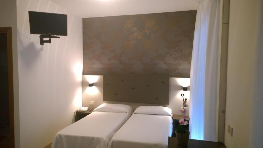 Hotel Gambrinus ลินญาโน ซับเบียโดโร ภายนอก รูปภาพ