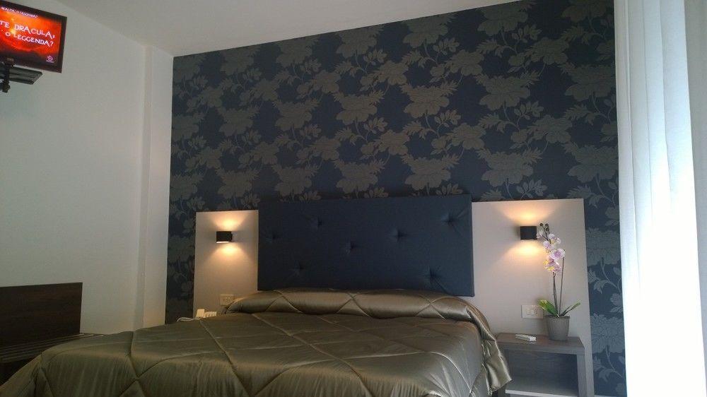 Hotel Gambrinus ลินญาโน ซับเบียโดโร ภายนอก รูปภาพ